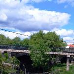 Panorámica desde el sur de la  nueva pasarela peatonal  en 2004, una vez  finalizada.